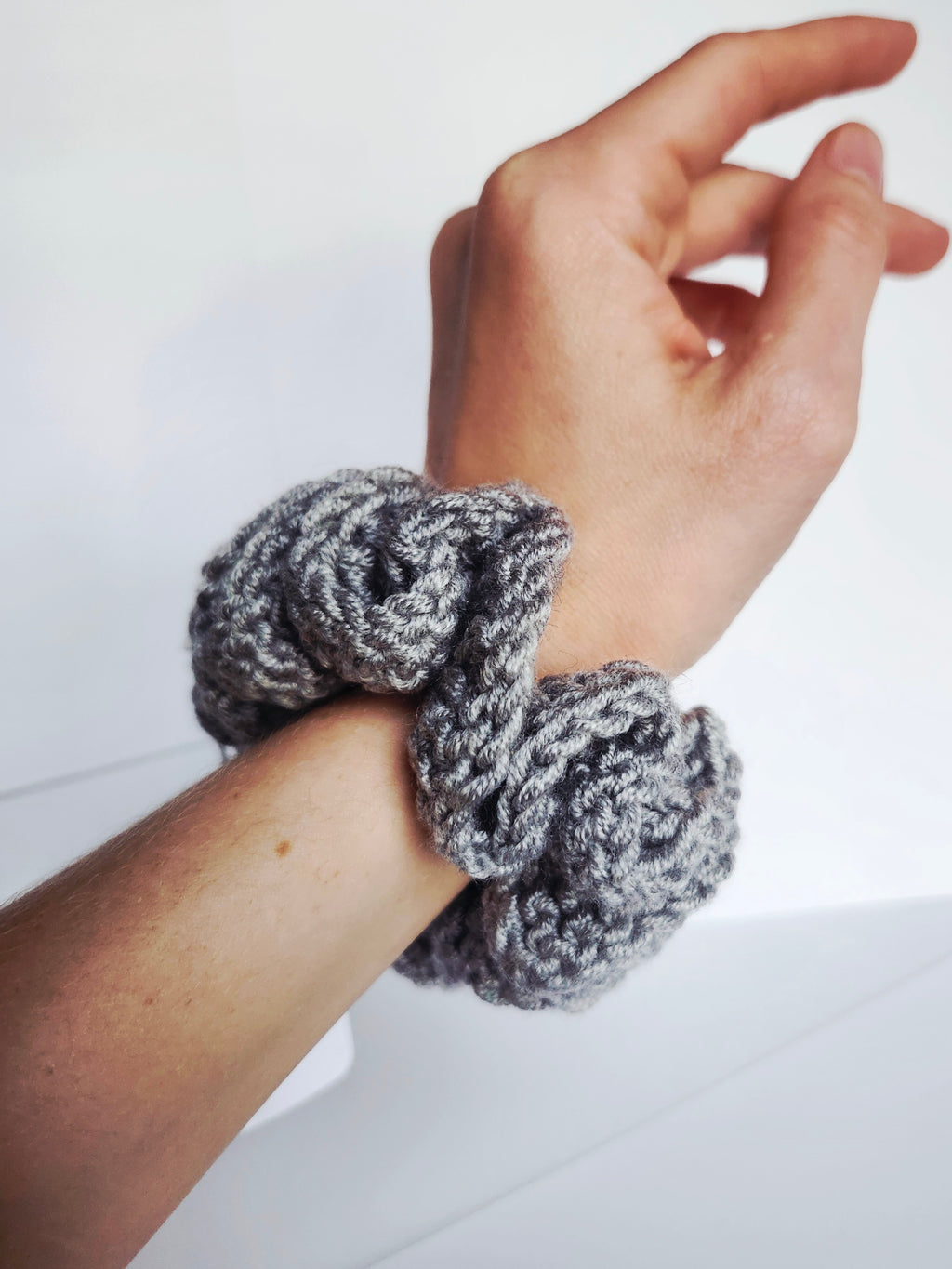 Knight scrunchy