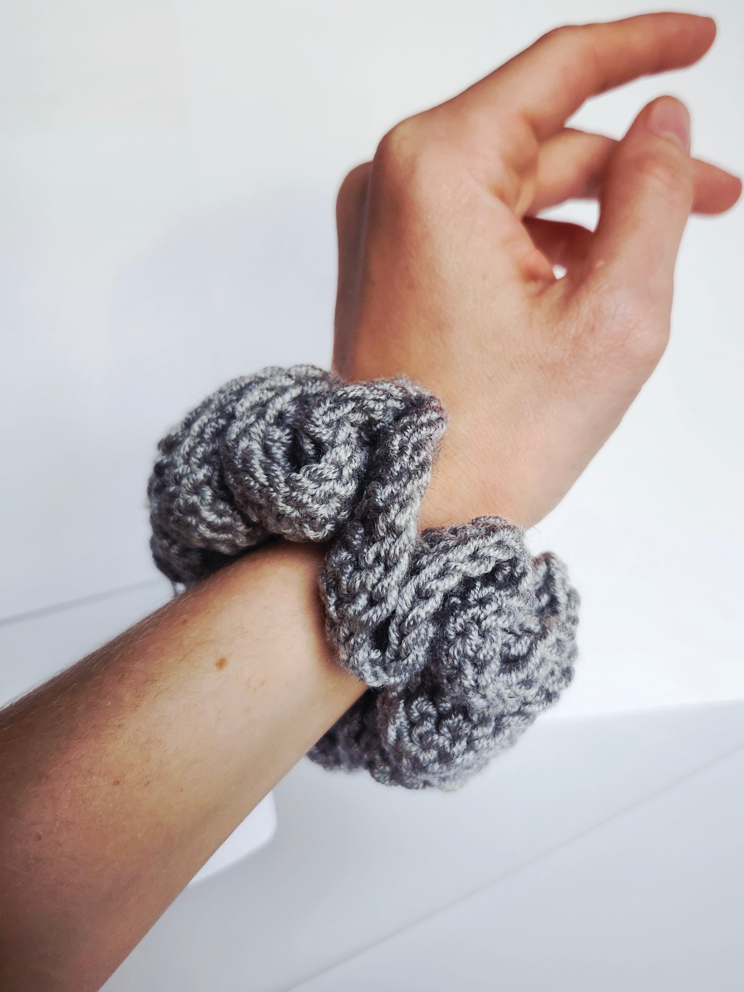 Knight scrunchy